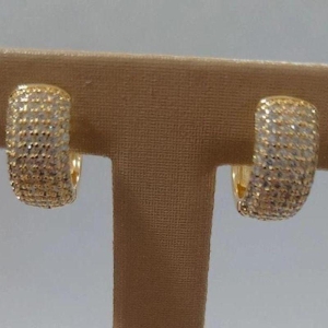 argola cravejada zirconia menor