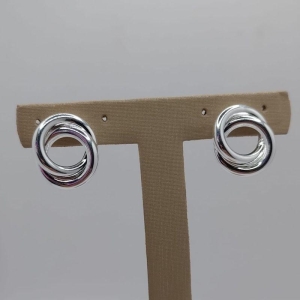 brinco entrelaço