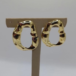 brinco organico oval ouro