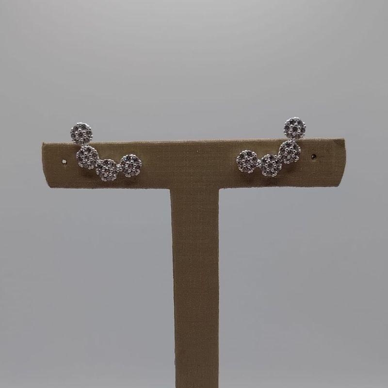 brinco ear cuff cravejado