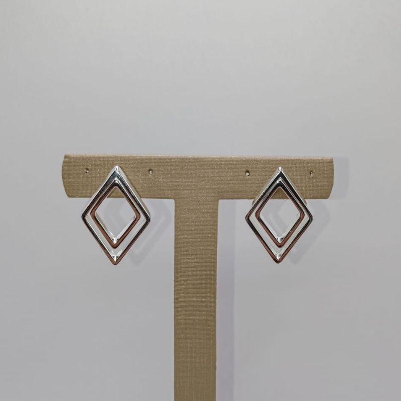 Brinco triangulo prata